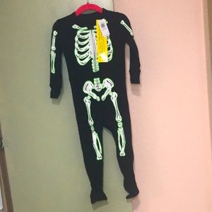 Old Navy Baby Toddler Glow-in-the-dark Skeleton Pajamas Size 18-24 Months NEW